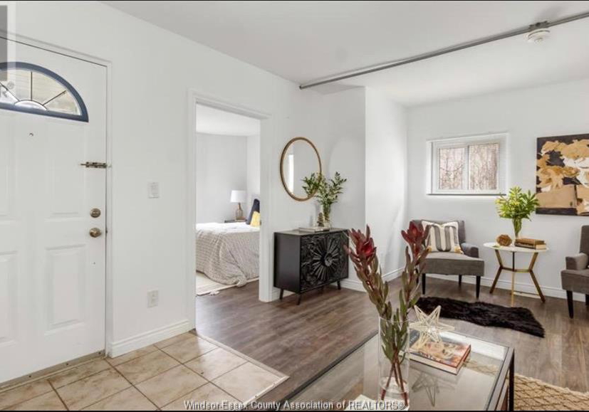 329-pierre-avenue-windsor-ontario-26013254