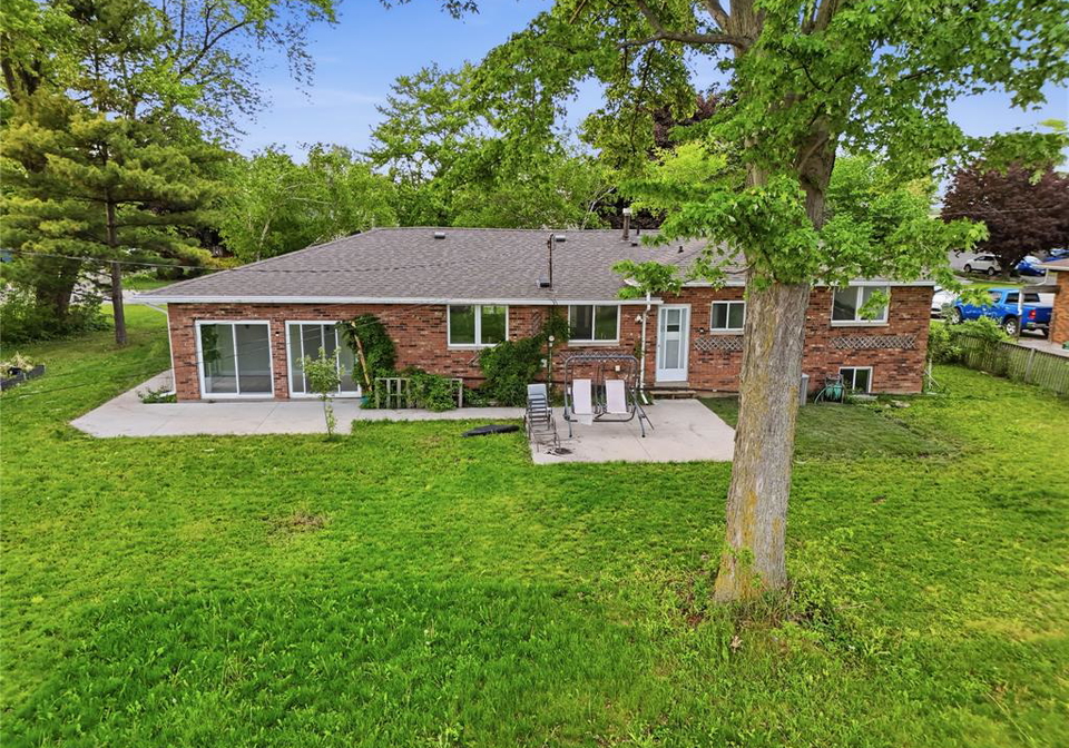 1765-golfview-lasalle-ontario-26013258