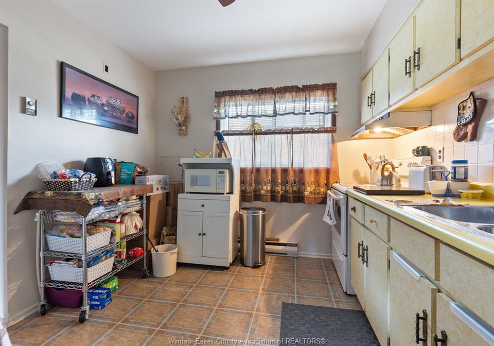 1783-east-gate-estates-windsor-ontario-26013281