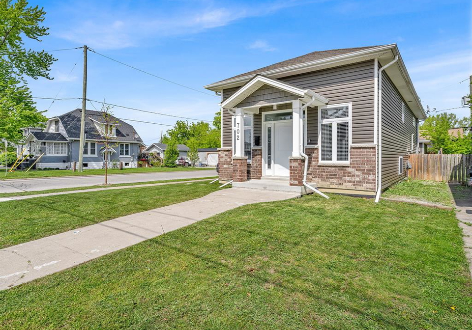 702-lesperance-road-tecumseh-ontario-26013283