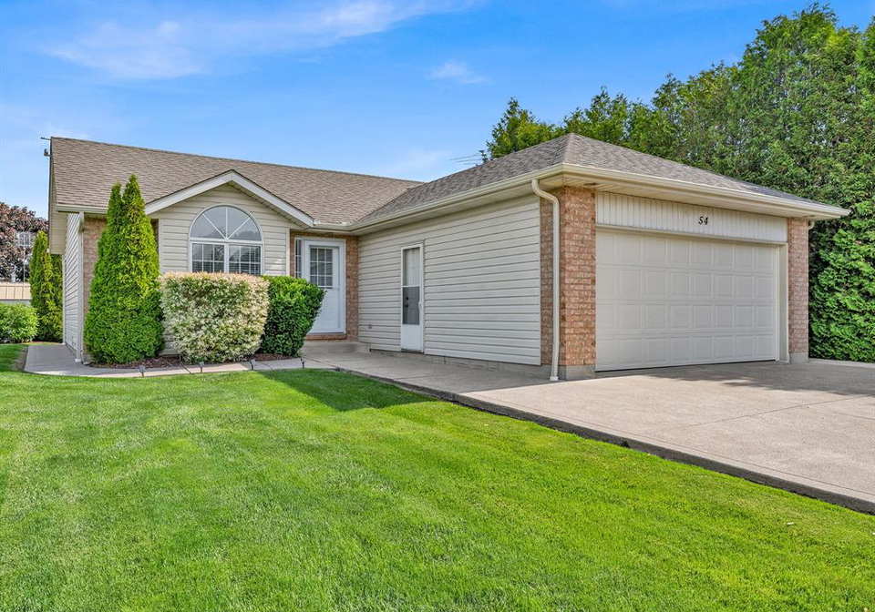 54-hope-crescent-colchester-ontario-26013287