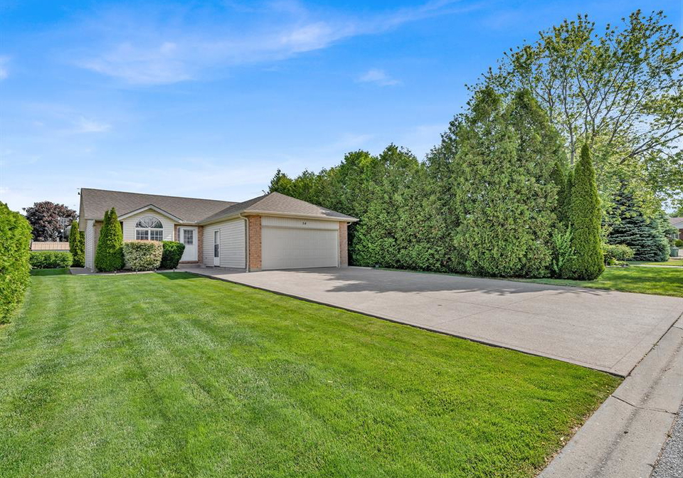 54-hope-crescent-colchester-ontario-26013287