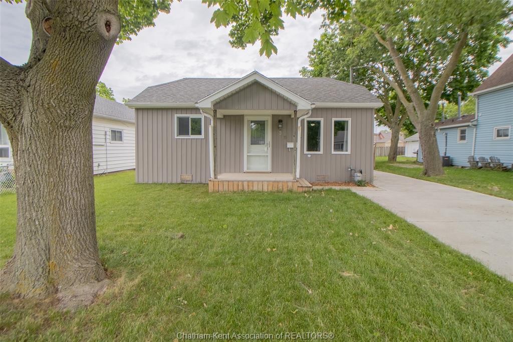 35-berry-street-chatham-ontario-26013288