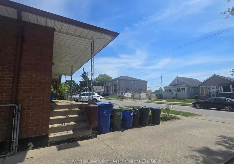1018-california-avenue-windsor-ontario-26013290