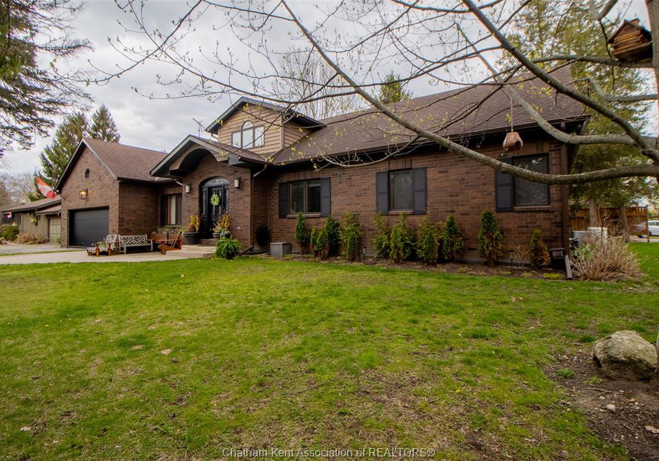 18116-3rd-avenue-rondeau-ontario-26013298