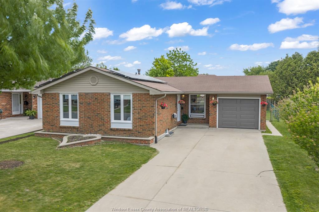 32-alderton-street-leamington-ontario-26013325