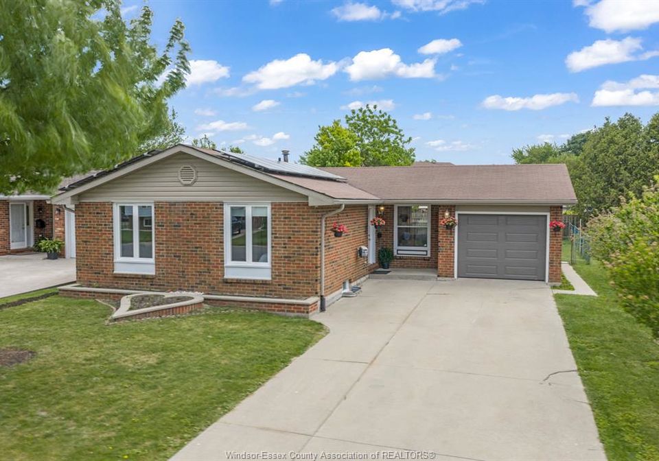 32-alderton-street-leamington-ontario-26013325