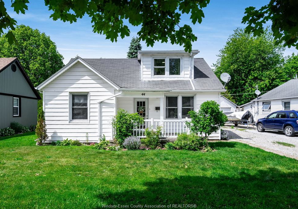 44-mclean-kingsville-ontario-26013332