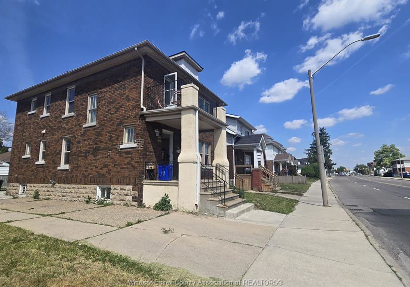 2257-howard-avenue-windsor-ontario-26013335