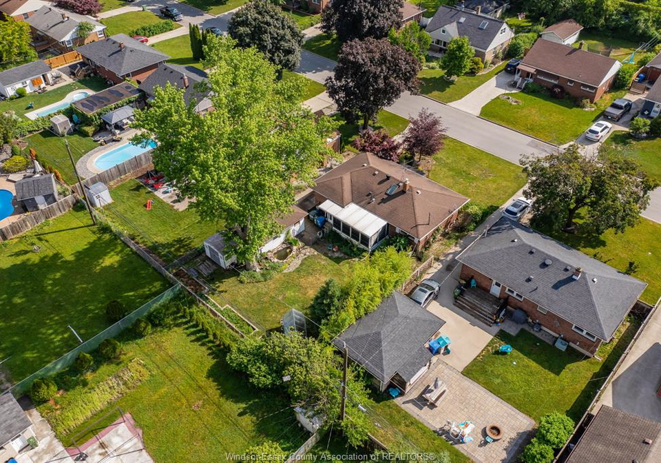 3063-bruce-avenue-windsor-ontario-26013340