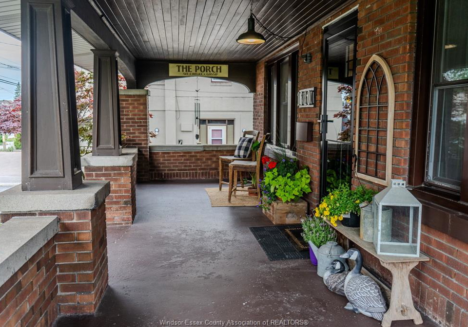 1610-front-road-lasalle-ontario-26013348