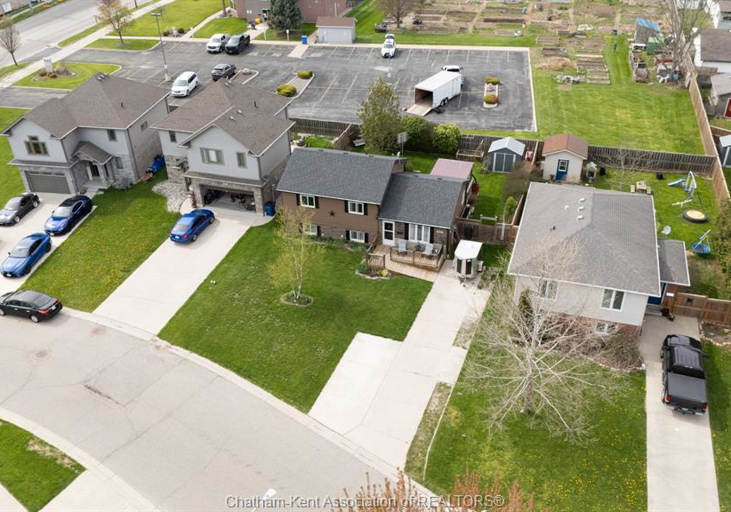 227-bristol-drive-chatham-ontario-26013352
