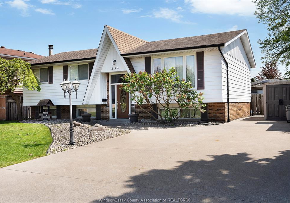 254-terra-lou-drive-belle-river-ontario-26013355