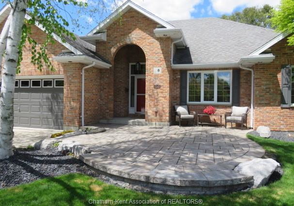 8-christina-place-chatham-ontario-26013362