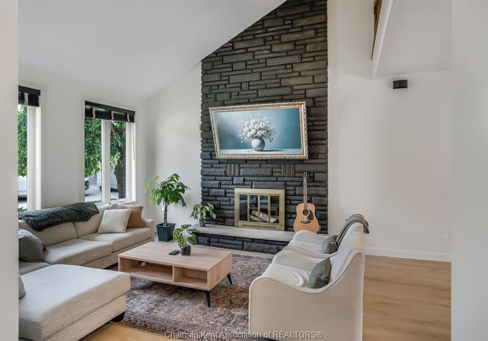 74-university-drive-chatham-ontario-26013369