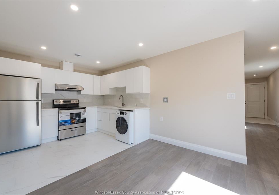 912-hall-avenue-windsor-ontario-26013377