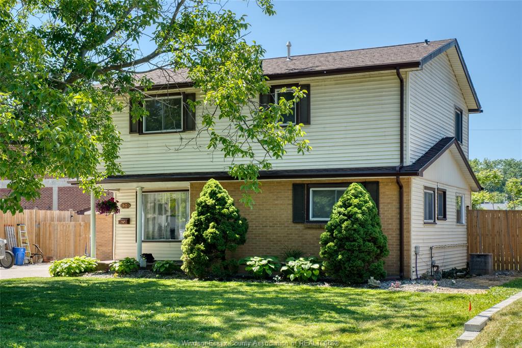 90-major-lasalle-ontario-26013383