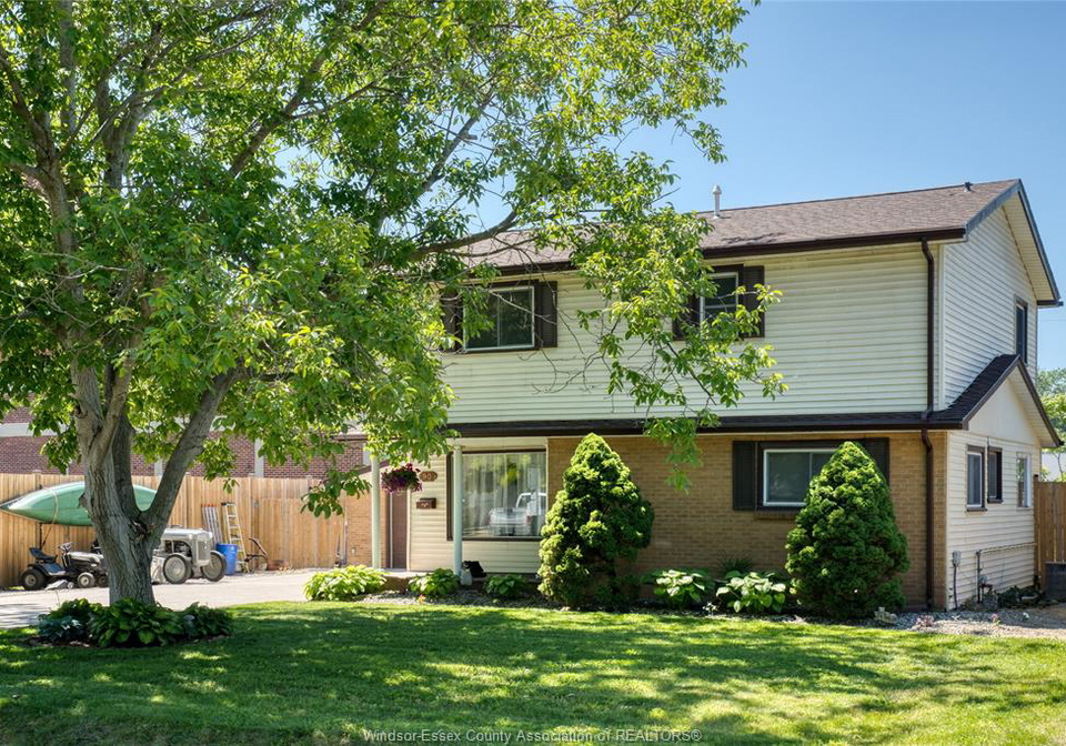 90-major-lasalle-ontario-26013383