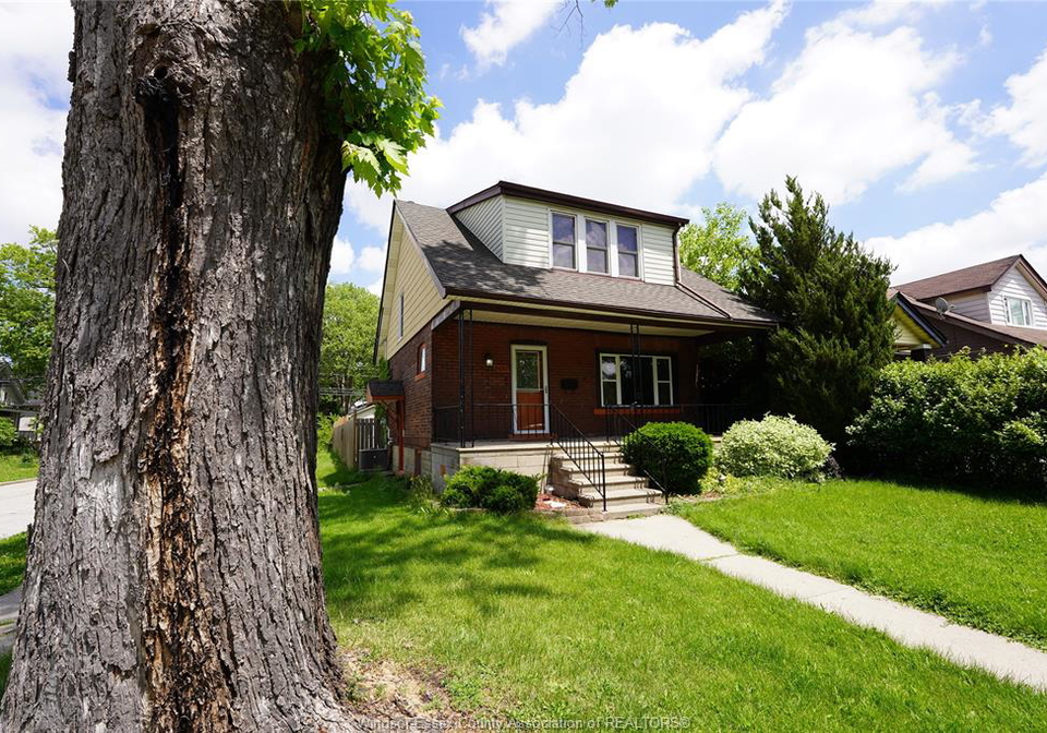 1450-bruce-avenue-windsor-ontario-26013392