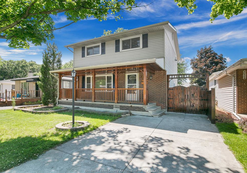 3964-whitney-avenue-windsor-ontario-26013398