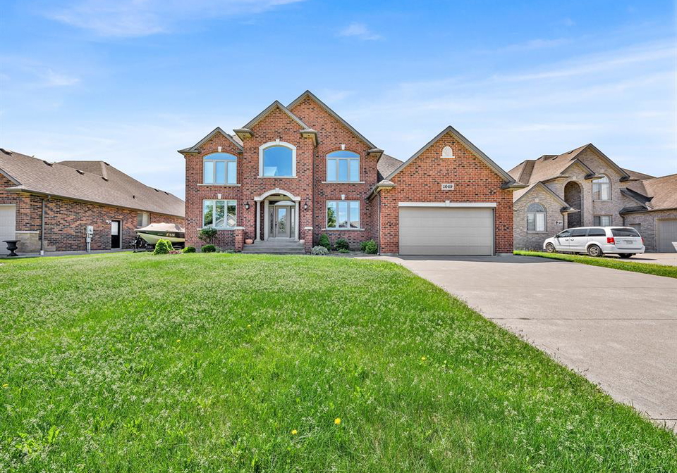 1049-huntington-boulevard-lakeshore-ontario-26013405