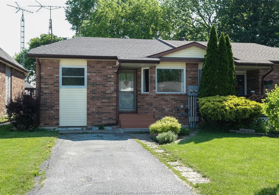 12-kelly-crescent-tilbury-ontario-26013415