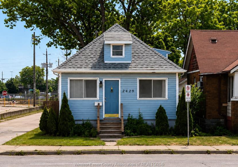 2429-howard-avenue-windsor-ontario-26013422