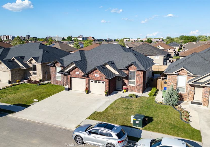 3170-viola-crescent-windsor-ontario-26013425