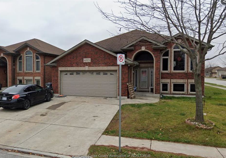4523-helsinki-windsor-ontario-26013429