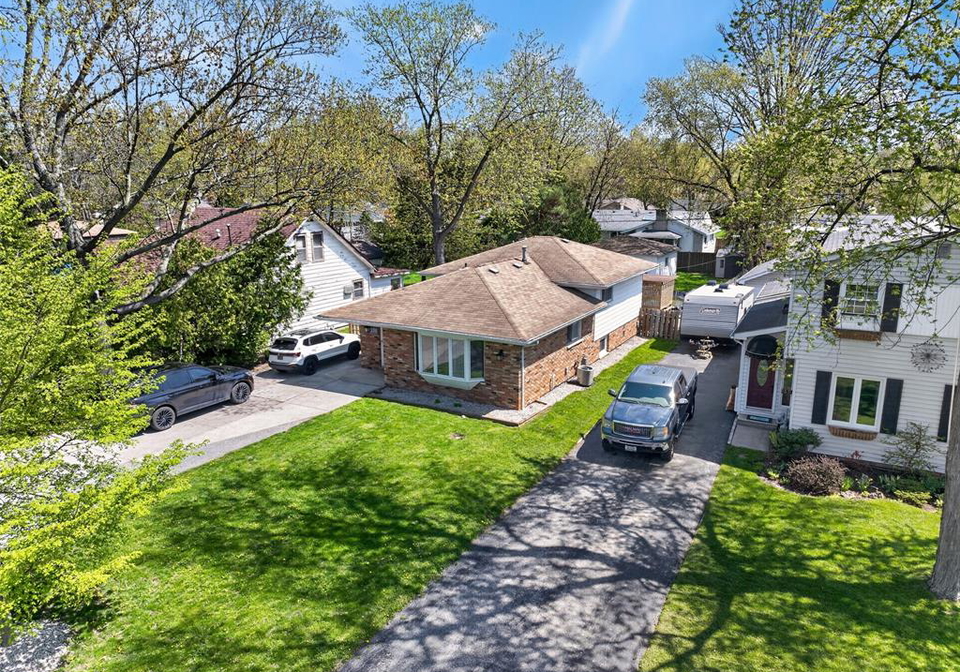 226-edgewater-boulevard-tecumseh-ontario-26013441