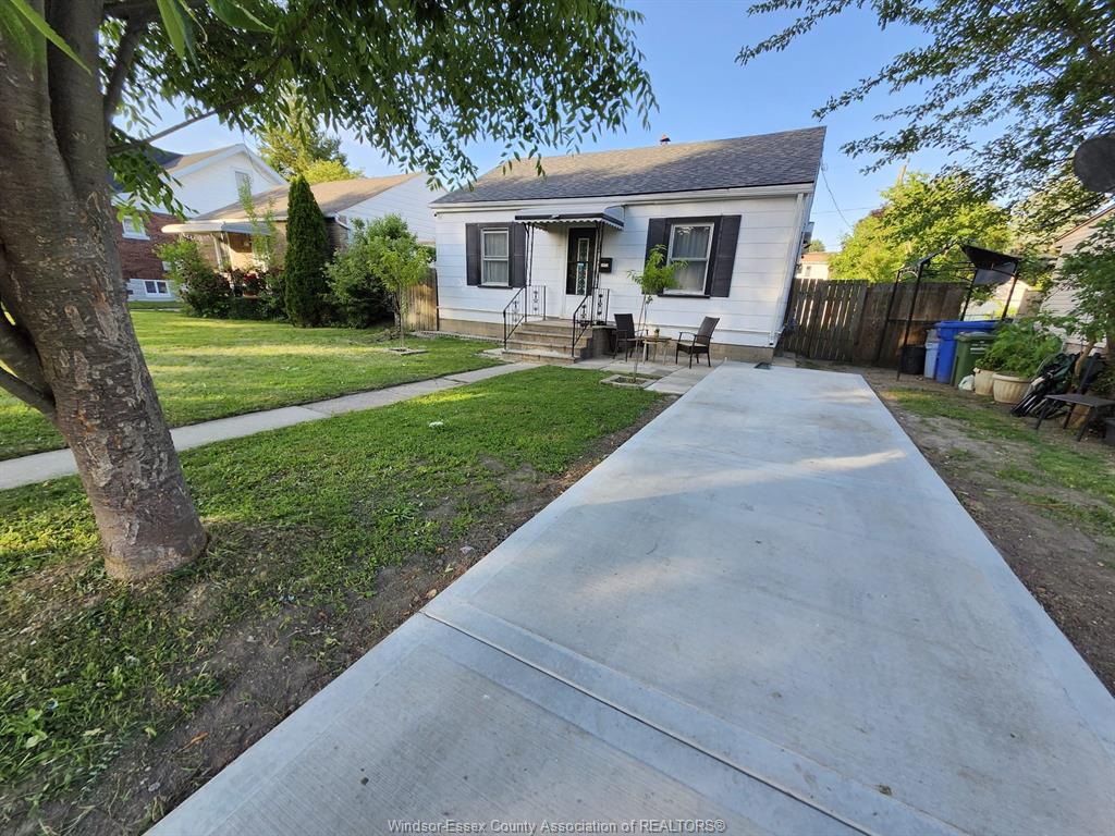 1456-elsmere-windsor-ontario-26013464