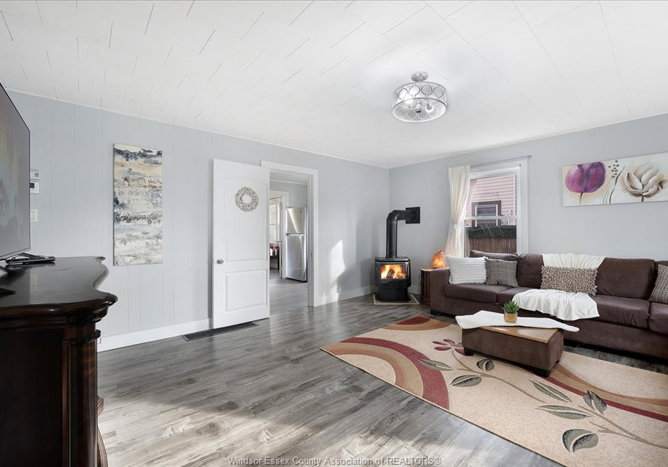 1456-elsmere-windsor-ontario-26013464
