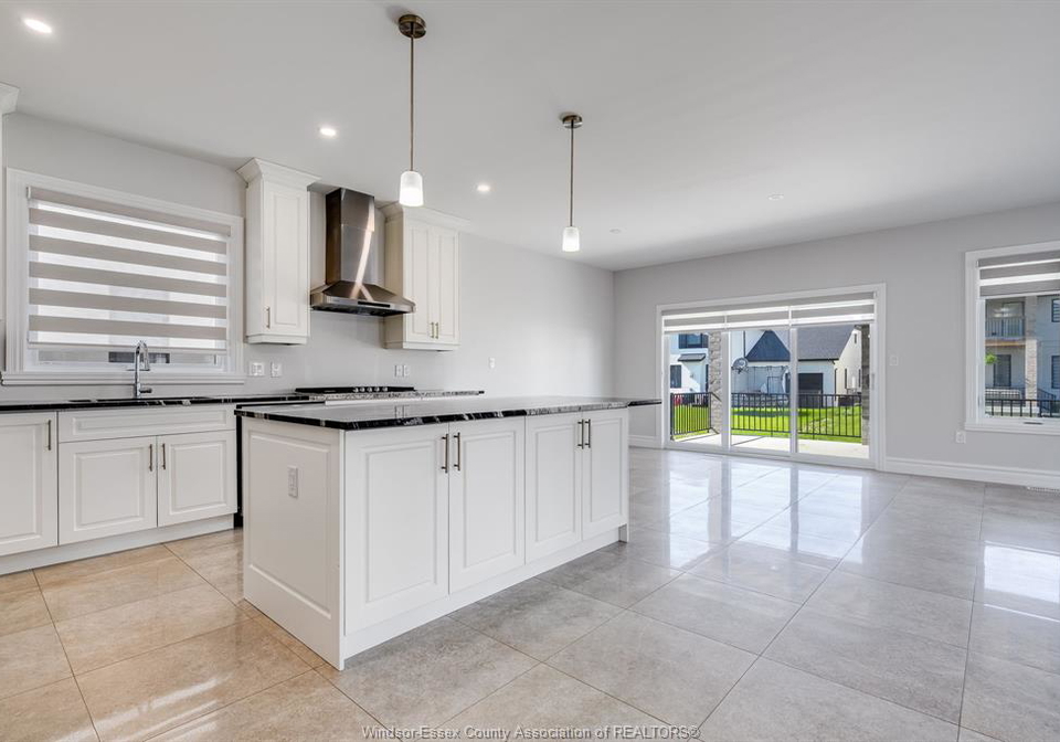 210-cowan-court-amherstburg-ontario-26013467