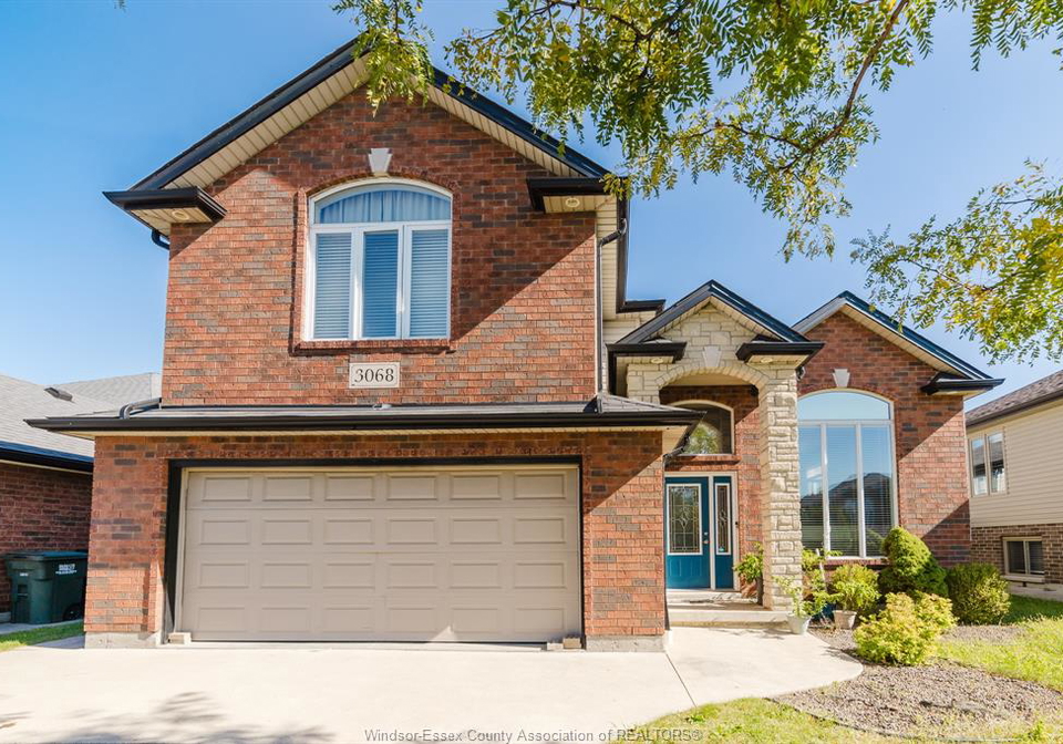 3068-troup-crescent-windsor-ontario-26013470