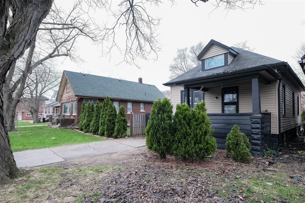 1585-pelissier-windsor-ontario-26013473