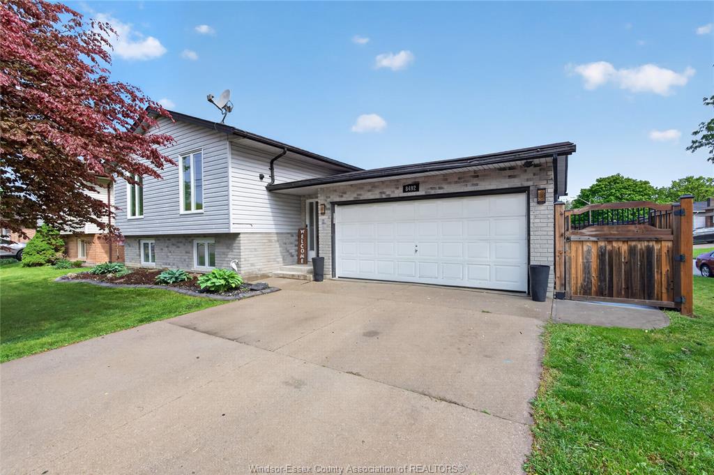 8492-jerome-windsor-ontario-26013474