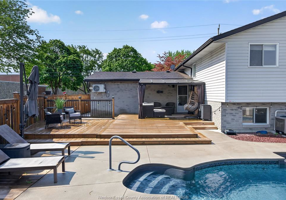 8492-jerome-windsor-ontario-26013474