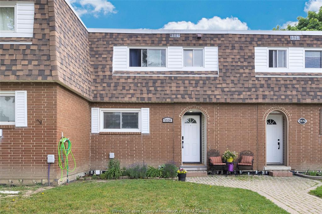 5518-empress-windsor-ontario-26013492