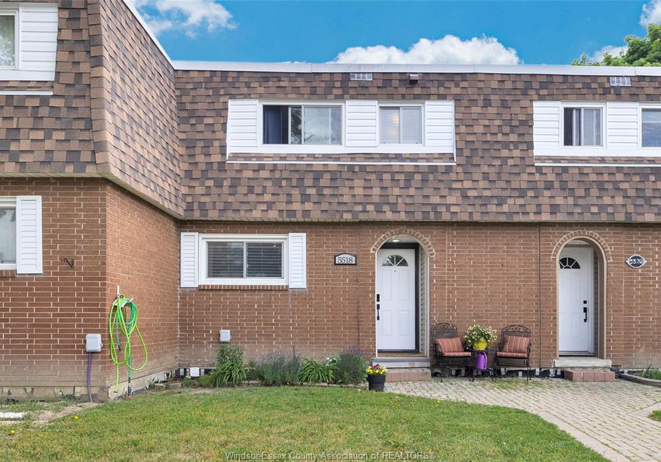 5518-empress-windsor-ontario-26013492