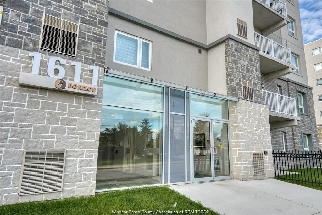 1611-banwell-road-windsor-ontario-26013498