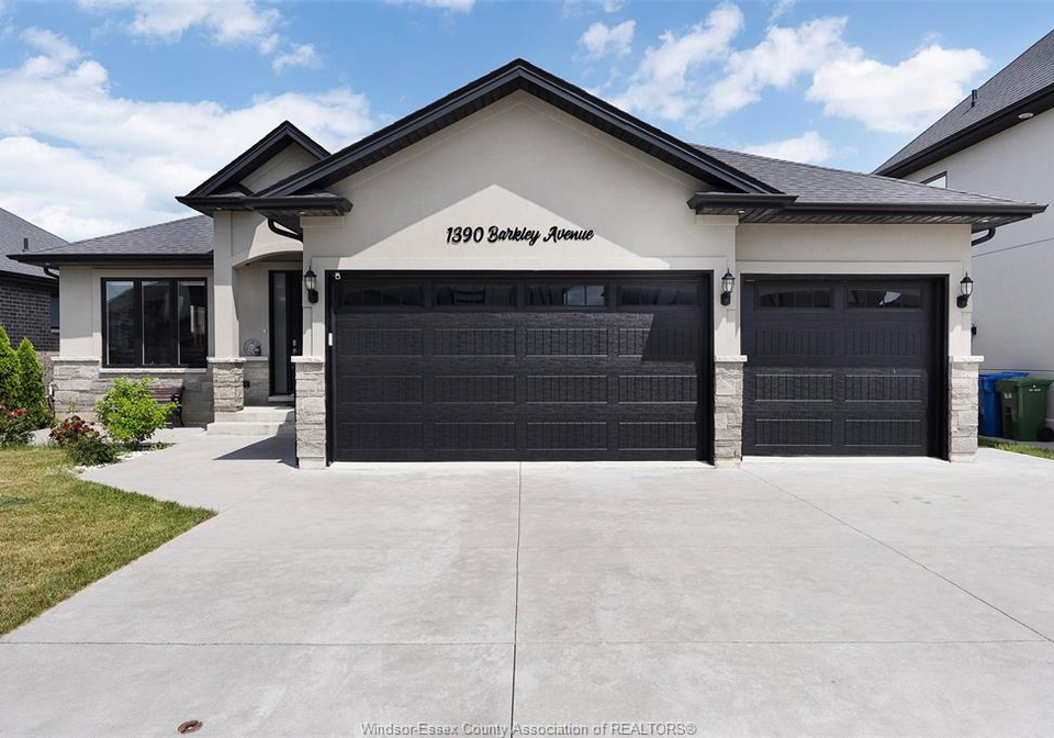 1390-barkley-avenue-windsor-ontario-26013499
