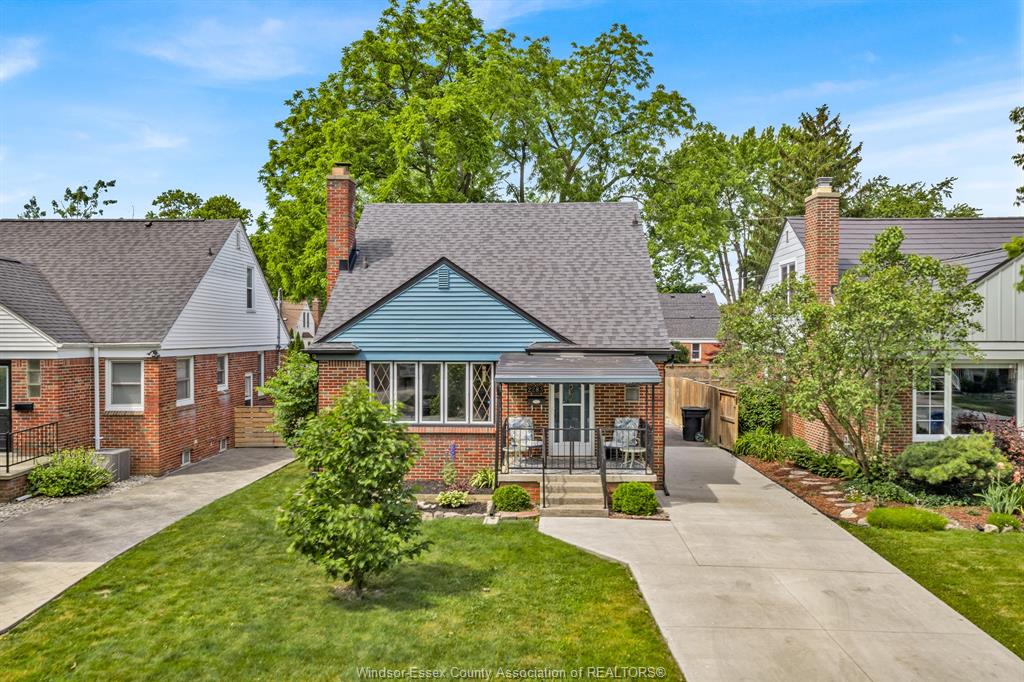 2283-gladstone-avenue-windsor-ontario-26013515