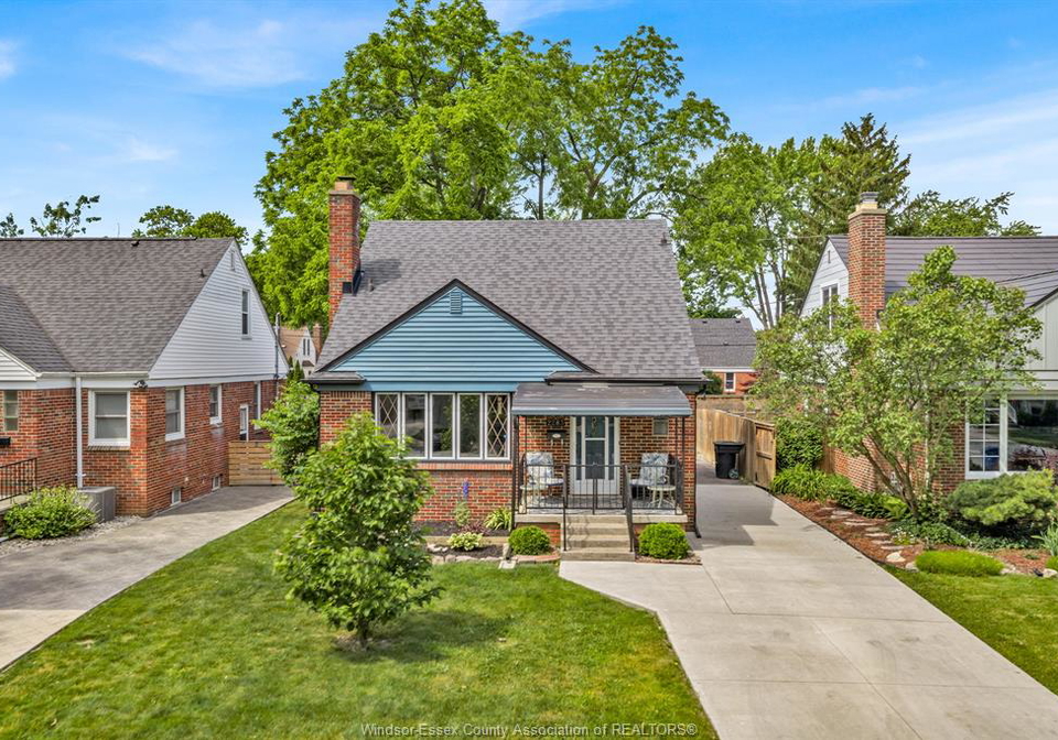 2283-gladstone-avenue-windsor-ontario-26013515