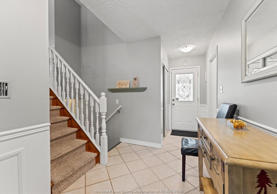 3209-halpin-windsor-ontario-26013530