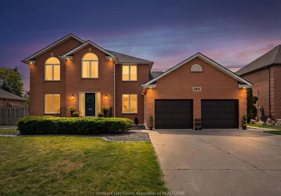 162-martin-drive-lakeshore-ontario-26013536