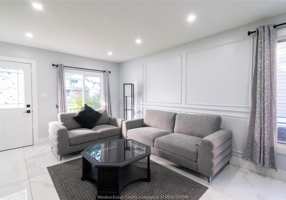 629-stanley-windsor-ontario-26013538
