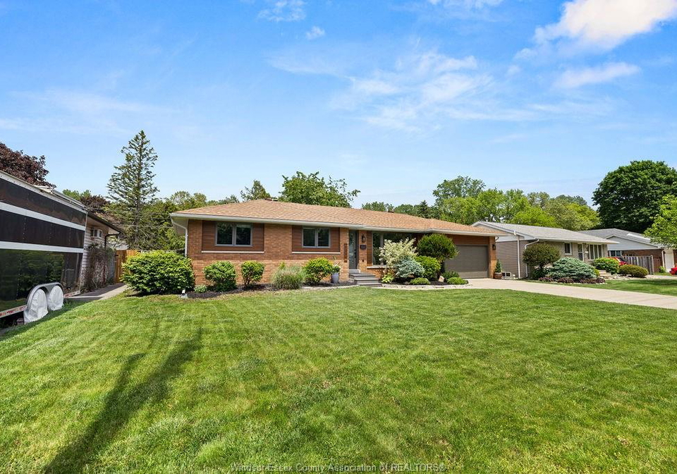 2240-todd-lane-lasalle-ontario-26013553