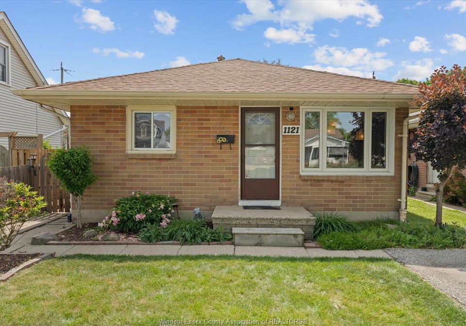 1121-partington-windsor-ontario-26013554