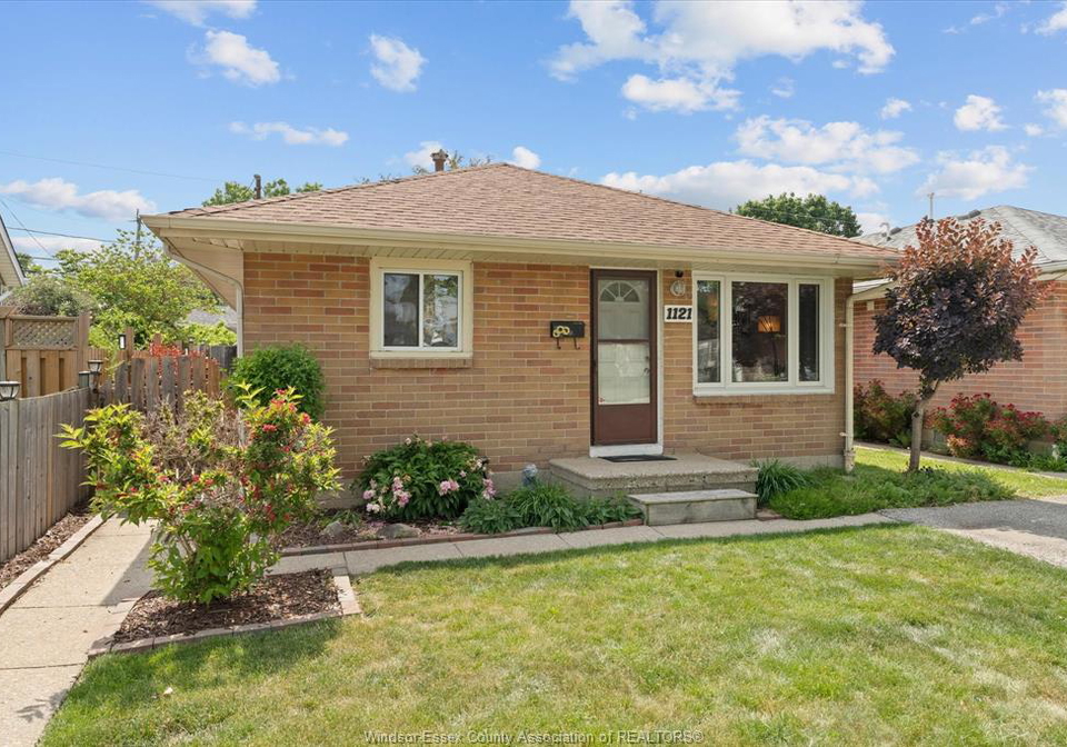 1121-partington-windsor-ontario-26013554
