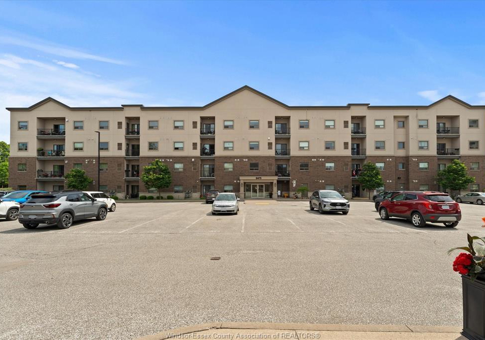 8475-wyandotte-street-east-windsor-ontario-26013556
